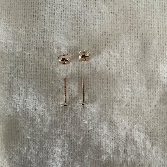 Automic Gold 4mm Medium Circle Earrings, 14k Yellow Gold - Picture 6 of 9